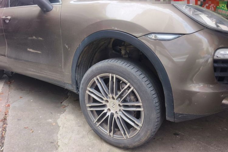 Used Porsche Cayenne 2011 Cayenne 3.0T Right Front Wheel Hub