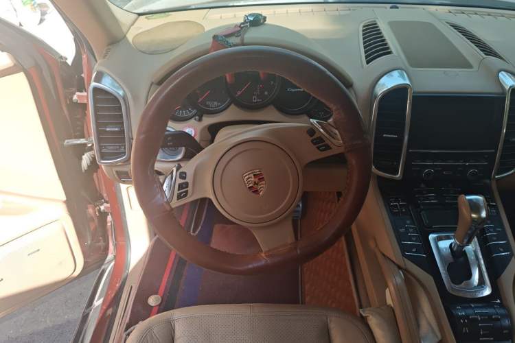 Used Porsche Cayenne 2011 Cayenne 3.0T Steering Wheel