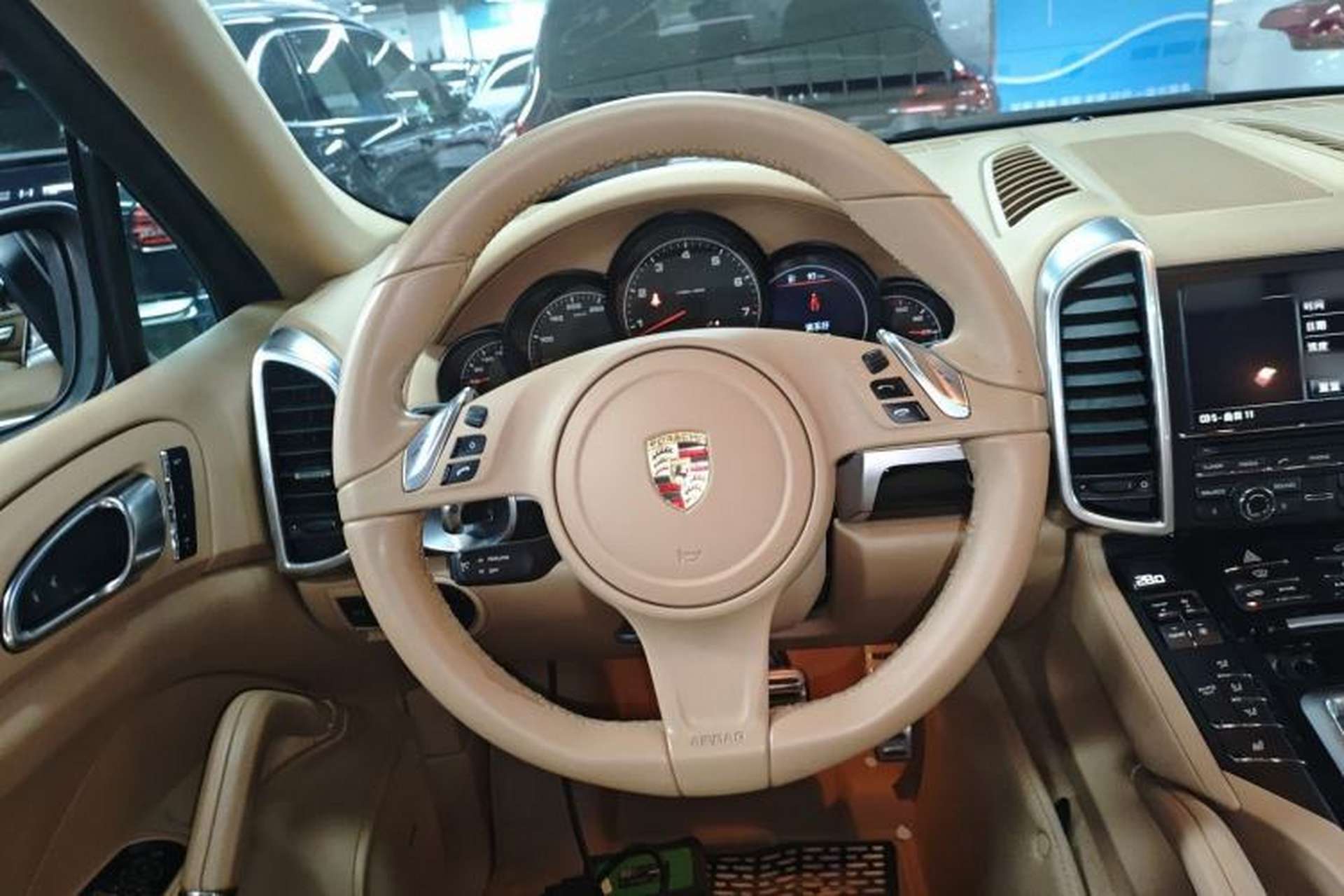 Used Porsche Cayenne 2011 Cayenne 3.0T Steering Wheel