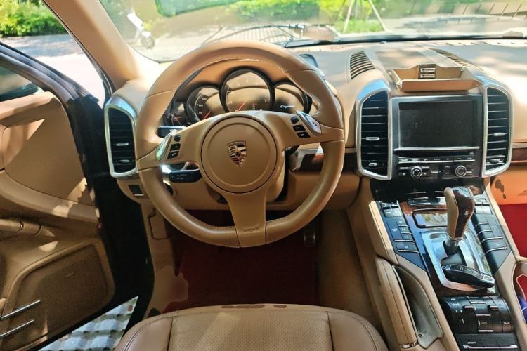 Used Porsche Cayenne 2011 Cayenne 3.0T Steering Wheel