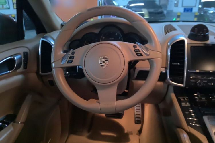 Used Porsche Cayenne 2011 Cayenne 3.0T Steering Wheel