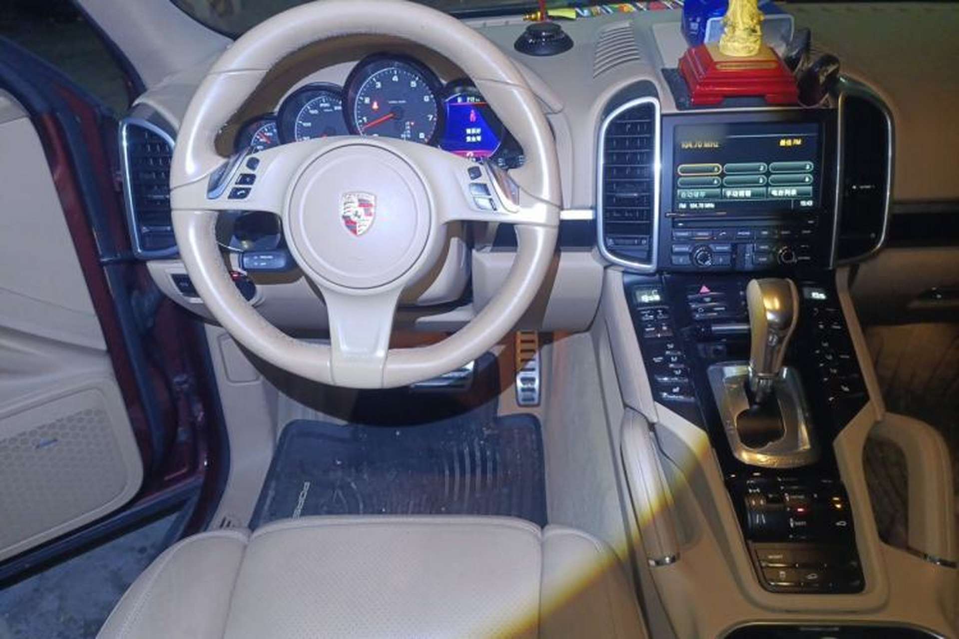 Used Porsche Cayenne 2011 Cayenne 3.0T Steering Wheel