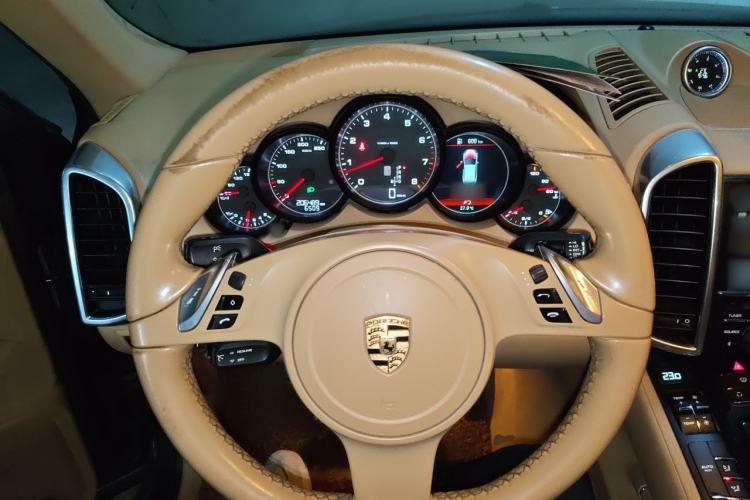 Used Porsche Cayenne 2011 Cayenne 3.0T Steering Wheel