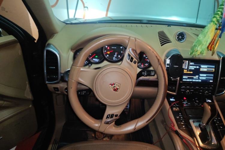 Used Porsche Cayenne 2011 Cayenne 3.0T Steering Wheel