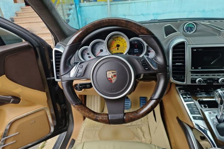 Used Porsche Cayenne 2011 Cayenne Turbo 4.8T Steering Wheel