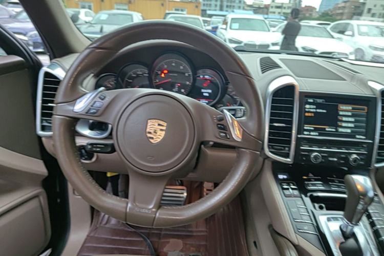 Used Porsche Cayenne 2011 Cayenne 3.0T Steering Wheel