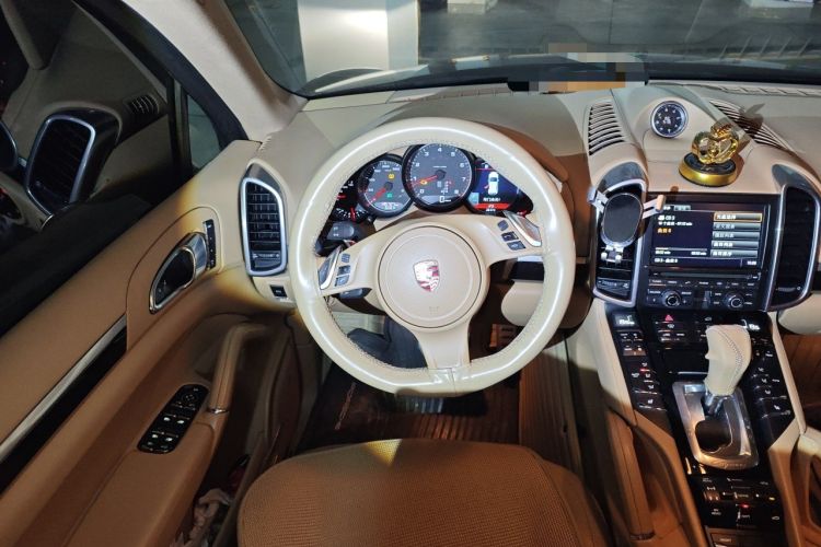 Used Porsche Cayenne 2011 Cayenne 3.0T Steering Wheel
