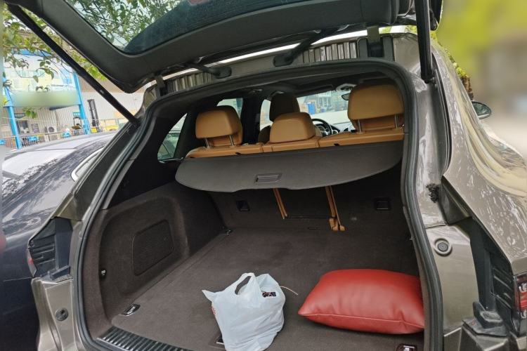 Used Porsche Cayenne 2011 Cayenne Turbo 4.8T Trunk