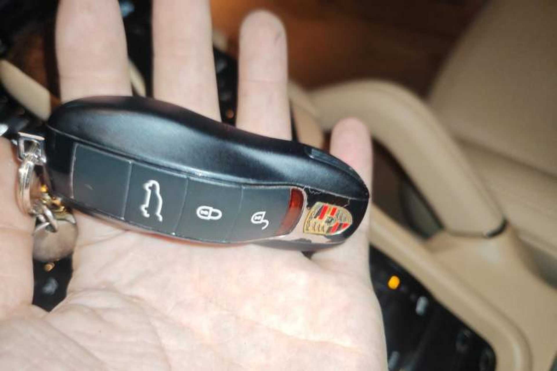 Used Porsche Cayenne 2011 Cayenne 3.0T Vehicle Key