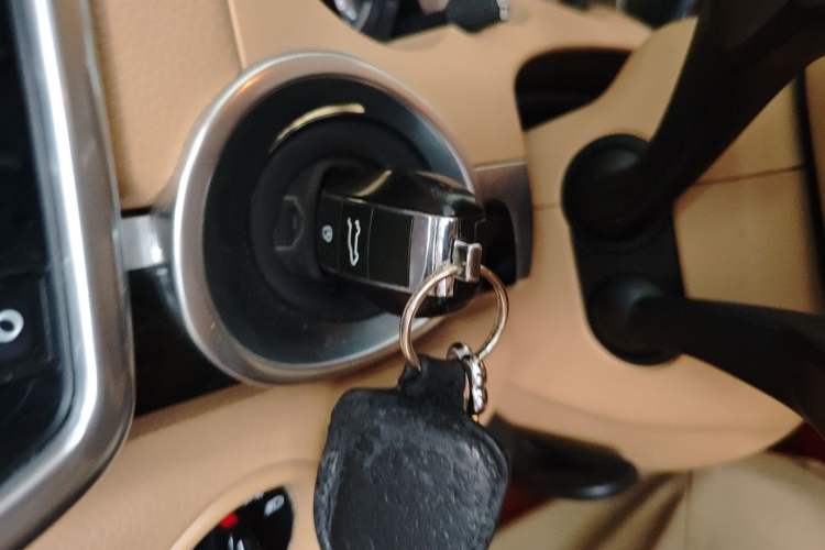 Used Porsche Cayenne 2011 Cayenne 3.0T Vehicle Key