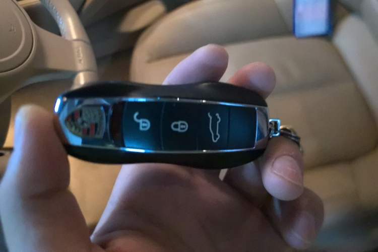 Used Porsche Cayenne 2011 Cayenne 3.0T Vehicle Key