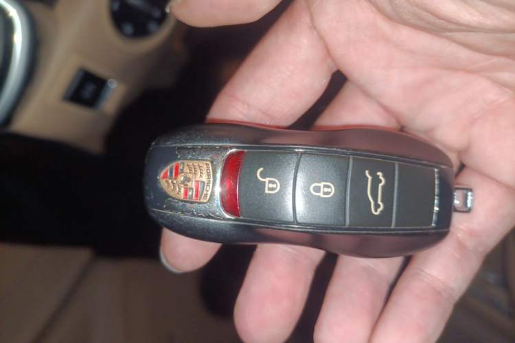 Used Porsche Cayenne 2011 Cayenne 3.0T Vehicle Key