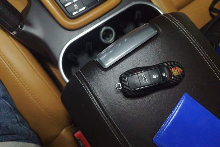 Used Porsche Cayenne 2011 Cayenne 3.0T Vehicle Key