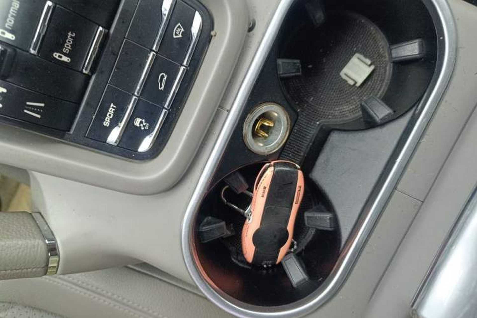 Used Porsche Cayenne 2011 Cayenne 3.0T Vehicle Key