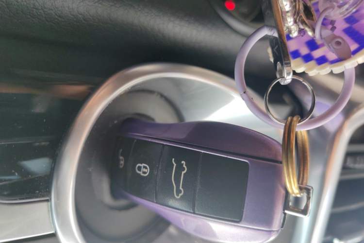Used Porsche Cayenne 2011 Cayenne 3.0T Vehicle Key
