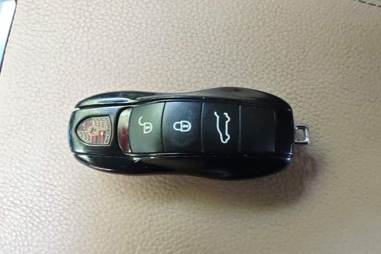Used Porsche Cayenne 2011 Cayenne 3.0T Vehicle Key