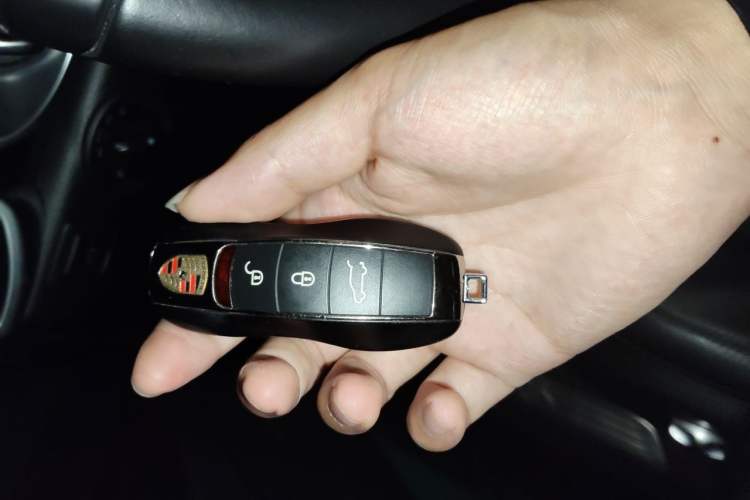 Used Porsche Cayenne 2011 Cayenne S 4.8L Vehicle Key
