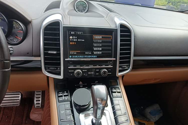 Used Porsche Cayenne 2011 Cayenne 3.0T Audio And AC Panel