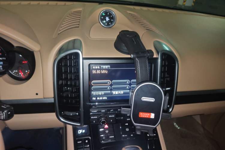 Used Porsche Cayenne 2011 Cayenne 3.0T Audio And AC Panel