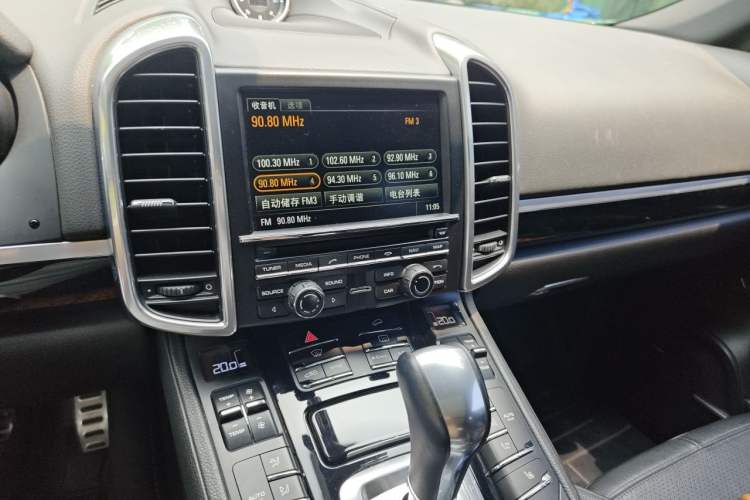 Used Porsche Cayenne 2011 Cayenne 3.0T Audio And AC Panel