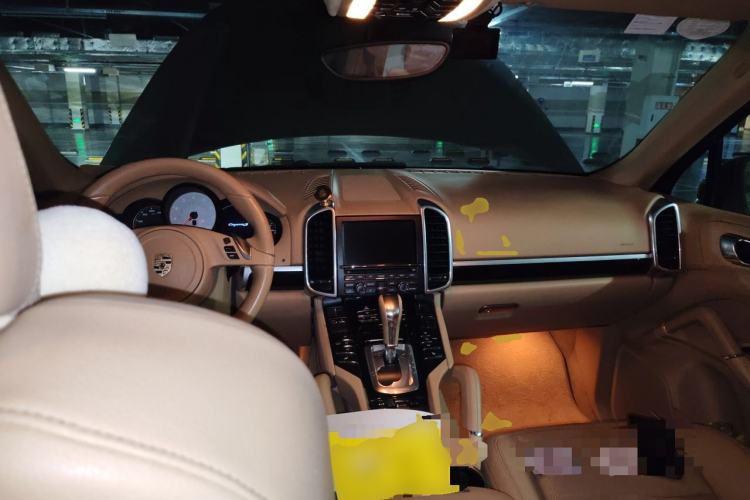 Used Porsche Cayenne 2011 Cayenne S 4.8L Center Console