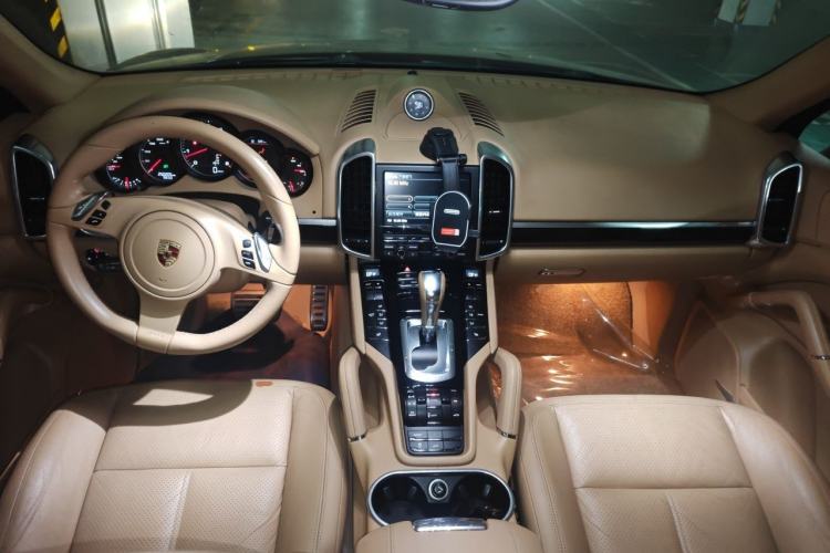 Used Porsche Cayenne 2011 Cayenne 3.0T Center Console