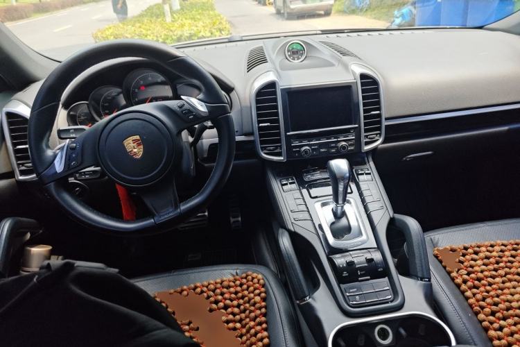 Used Porsche Cayenne 2011 Cayenne 3.0T Center Console