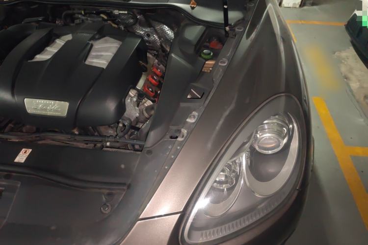 Used Porsche Cayenne 2011 Cayenne 3.0T Engine Bay Left