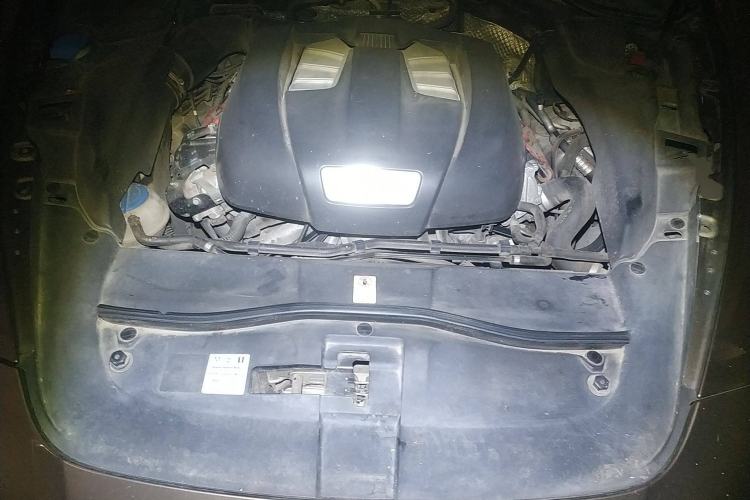 Used Porsche Cayenne 2011 Cayenne 3.0T Engine Bay