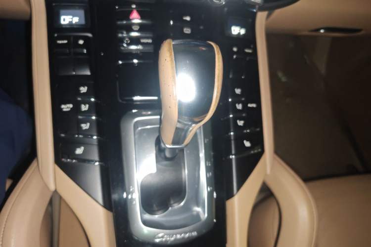Used Porsche Cayenne 2011 Cayenne 3.0T Gear Lever