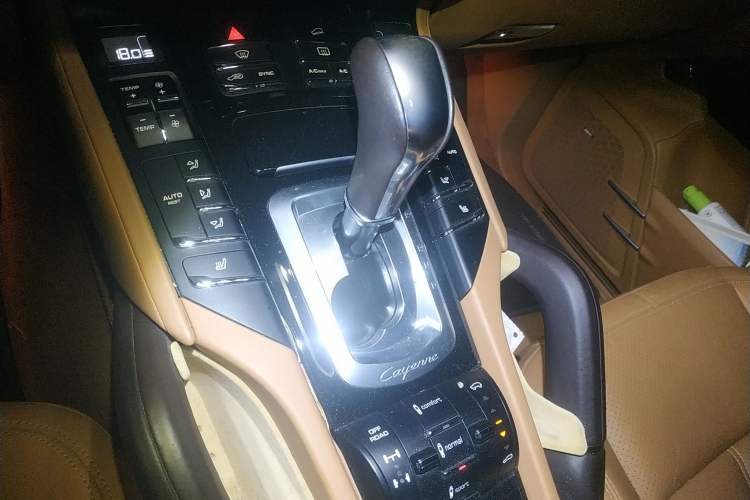 Used Porsche Cayenne 2011 Cayenne 3.0T Gear Lever