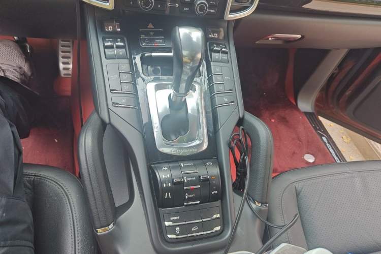 Used Porsche Cayenne 2011 Cayenne 3.0T Gear Lever