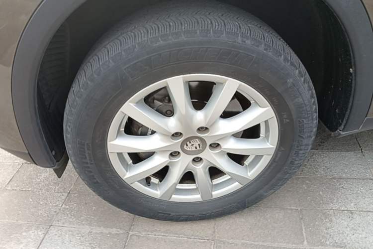 Used Porsche Cayenne 2011 Cayenne 3.0T Left Front Wheel Hub