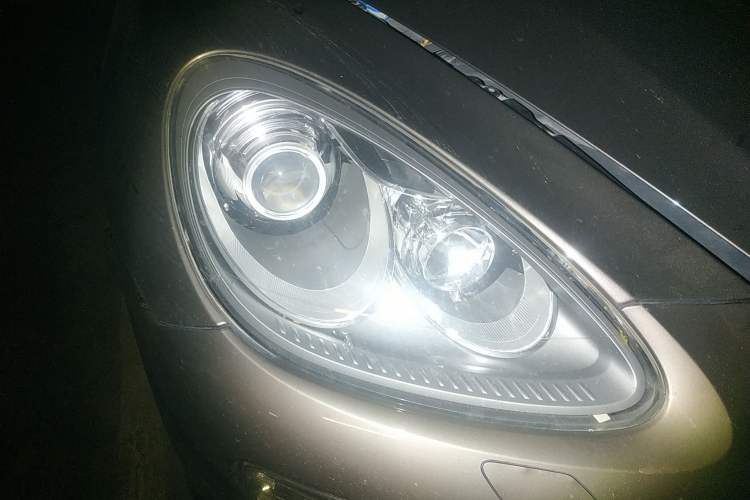 Used Porsche Cayenne 2011 Cayenne 3.0T Right Front Headlight