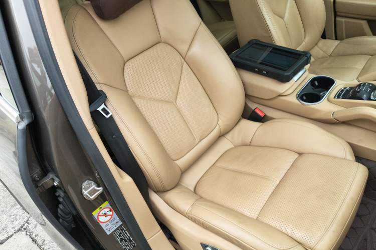 Used Porsche Cayenne 2011 Cayenne 3.0T Right Front Seat
