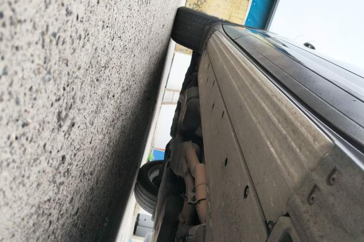 Used Porsche Cayenne 2011 Cayenne 3.0T Right Side Sill