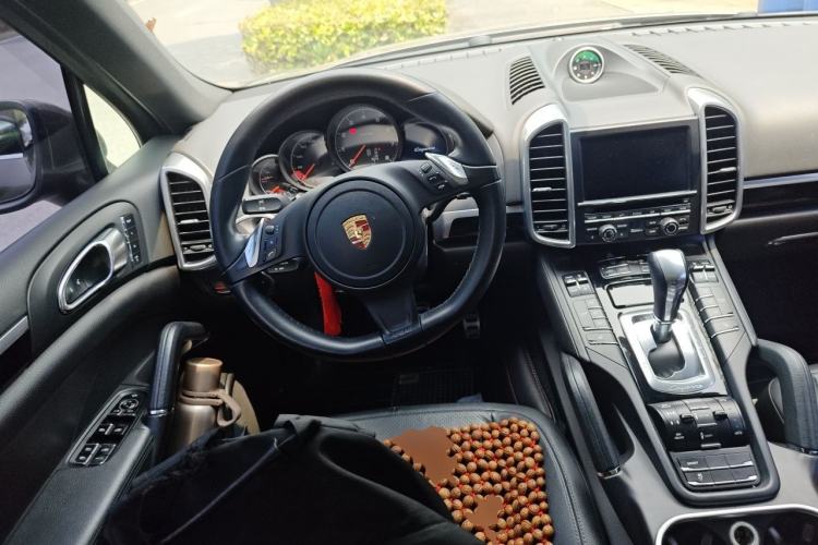 Used Porsche Cayenne 2011 Cayenne 3.0T Steering Wheel