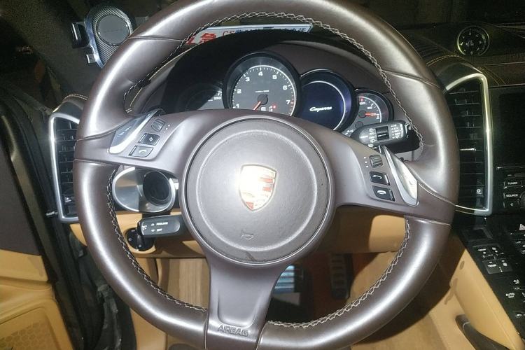 Used Porsche Cayenne 2011 Cayenne 3.0T Steering Wheel
