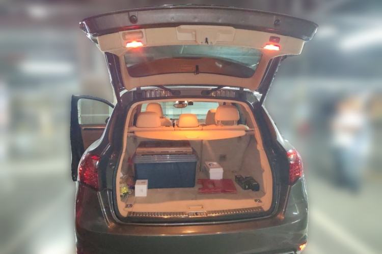 Used Porsche Cayenne 2011 Cayenne S 4.8L Trunk