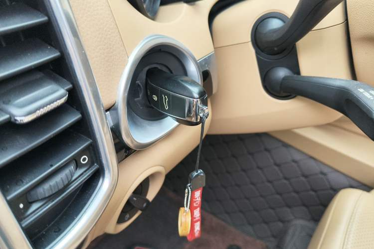 Used Porsche Cayenne 2011 Cayenne 3.0T Vehicle Key