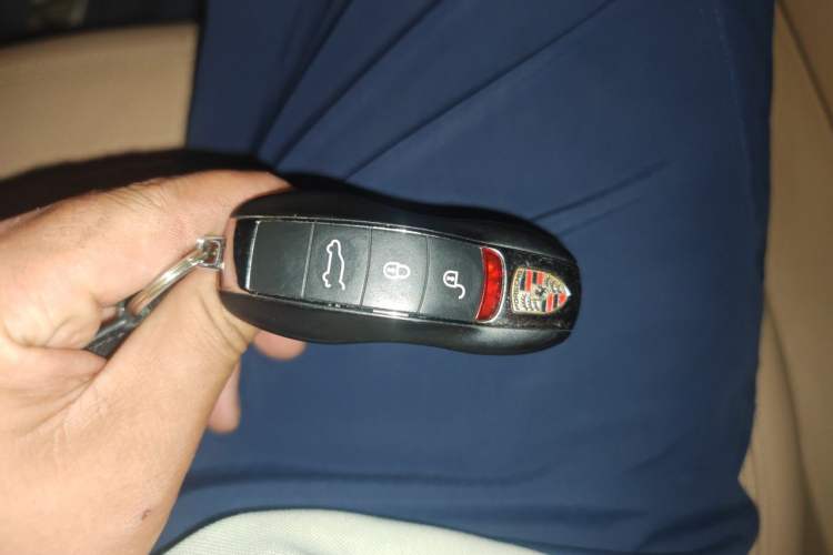 Used Porsche Cayenne 2011 Cayenne 3.0T Vehicle Key