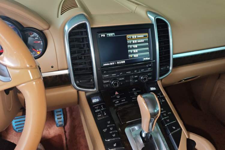 Used Porsche Cayenne 2011 Cayenne 3.0T Audio And AC Panel