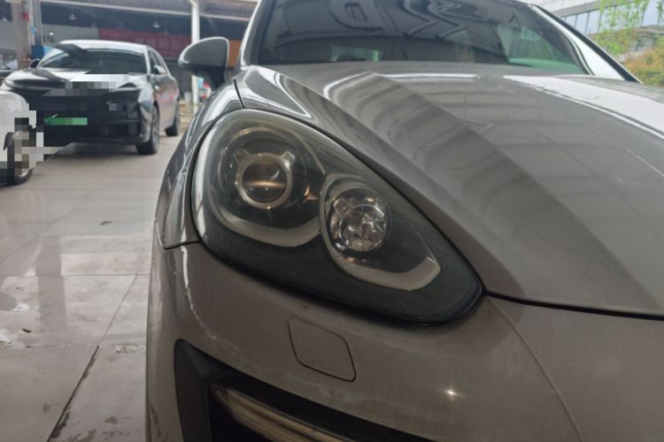 Used Porsche Cayenne 2011 Cayenne 3.0T Right Front Headlight