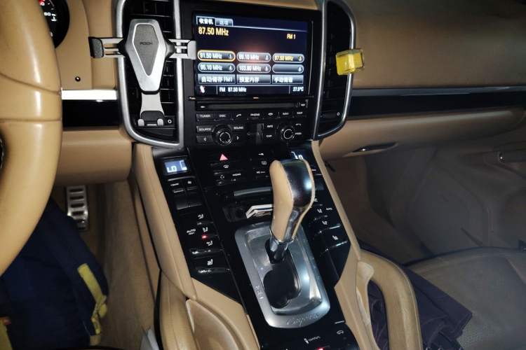 Used Porsche Cayenne 2011 Cayenne 3.0T Audio And AC Panel