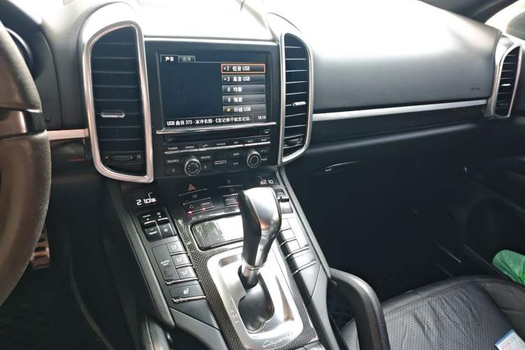 Used Porsche Cayenne 2011 Cayenne 3.0T Audio And AC Panel