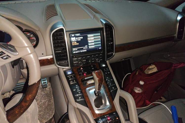 Used Porsche Cayenne 2011 Cayenne 3.0T Audio And AC Panel