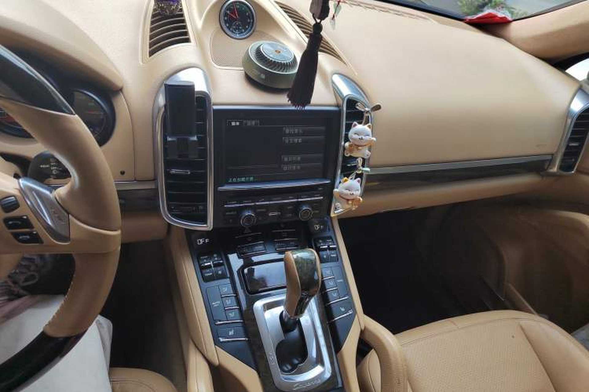 Used Porsche Cayenne 2011 Cayenne S Hybrid 3.0T Audio And AC Panel