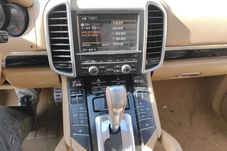 Used Porsche Cayenne 2011 Cayenne 3.0T Audio And AC Panel