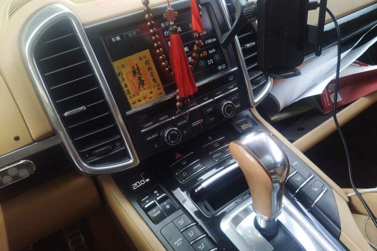Used Porsche Cayenne 2011 Cayenne S Hybrid 3.0T Audio And AC Panel