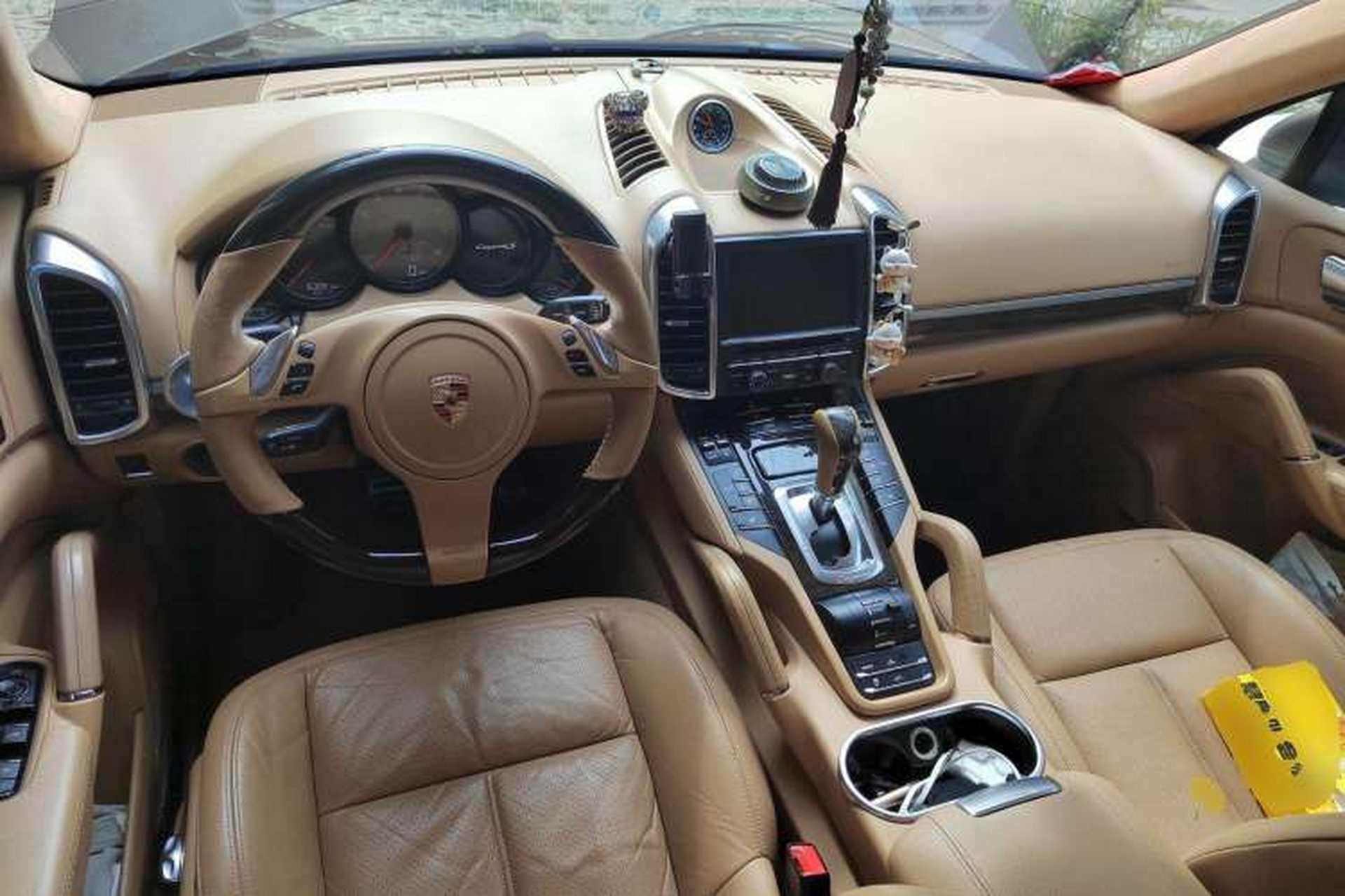 Used Porsche Cayenne 2011 Cayenne S Hybrid 3.0T Center Console